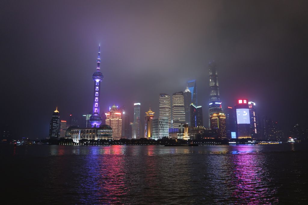 La vue sur les gratte-ciels de la nouvelle ville de Shanghai, Pudong.