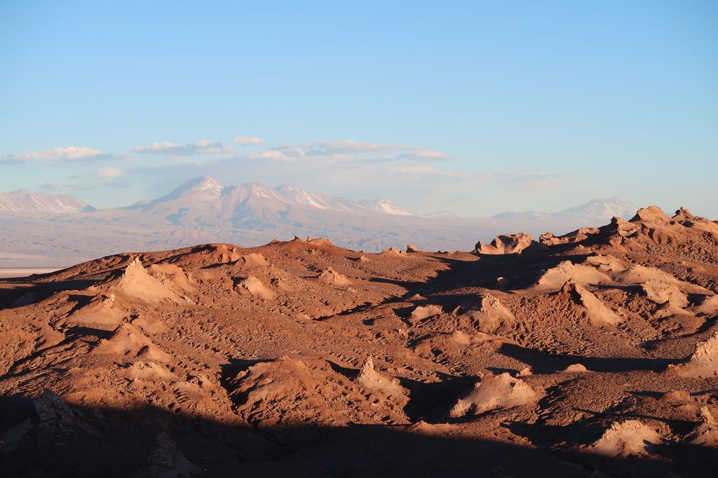 L'un des plus beaux couchers de soleil qu'on aura vu lors de notre voyage, avec vue sur les volcans.