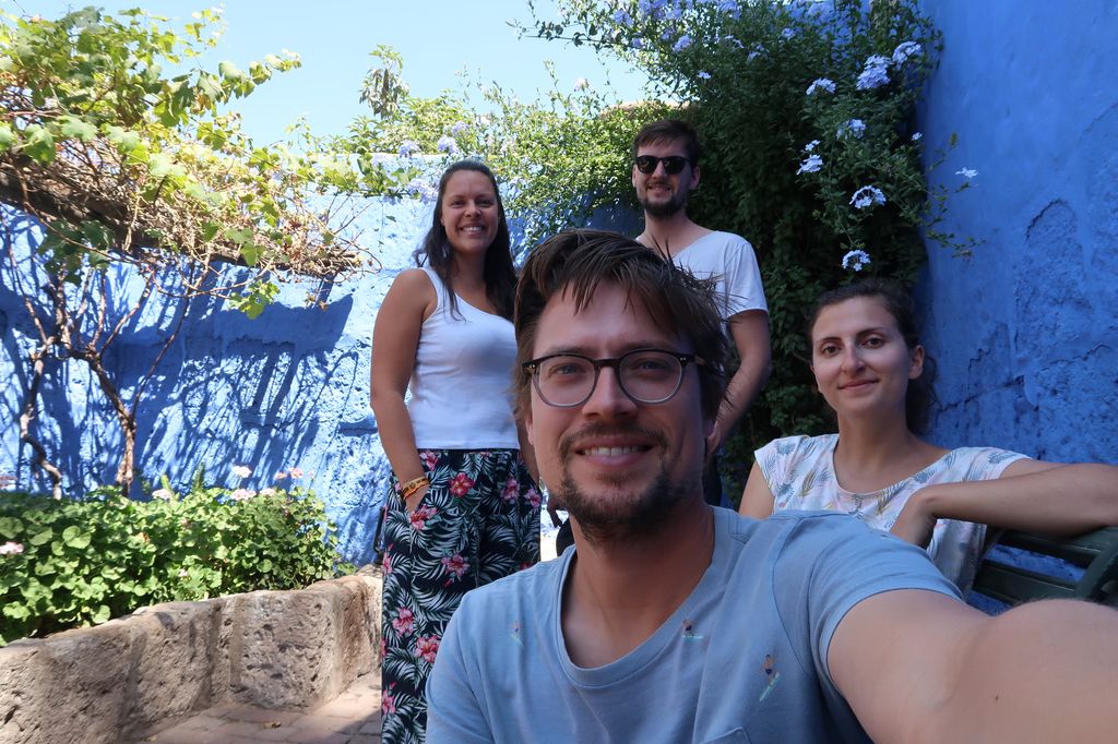 Dans le patio d'une des maisons du couvent.